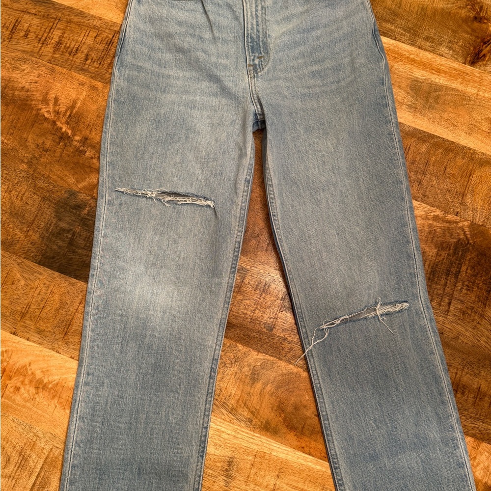 Abercrombie & Fitch Ultra High Rise 90s Straight Jean Size 27/4R